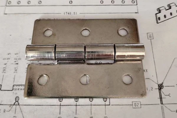 Silent Screw Hinge