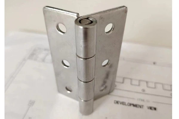 Silent Screw Hinge